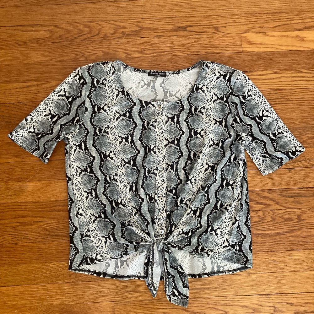 Snake print top 🐍